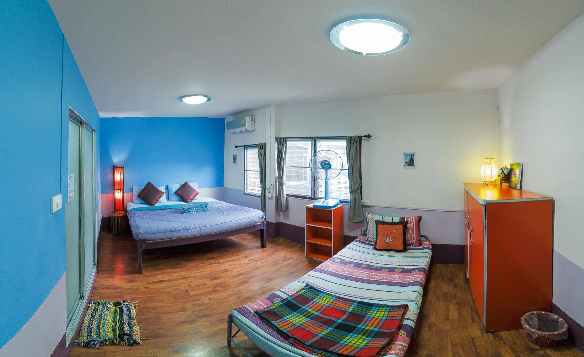 Kikie'S House Hostel Τσιάνγκ Μάι Εξωτερικό φωτογραφία