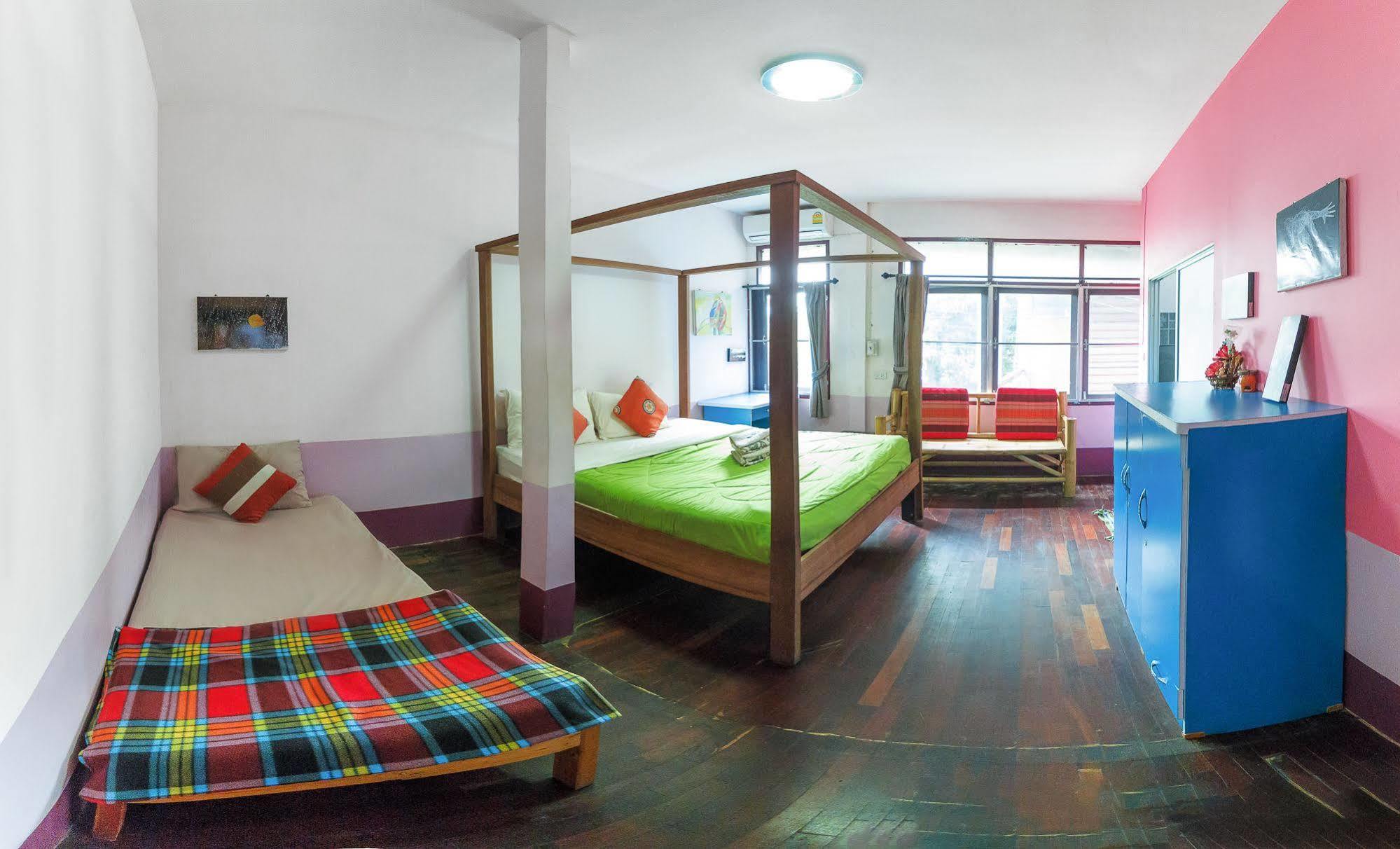 Kikie'S House Hostel Τσιάνγκ Μάι Εξωτερικό φωτογραφία